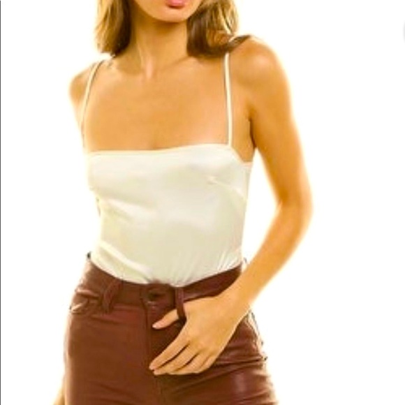 WeWoreWhat
STRETCH CHARMEUSE BODYSUIT
SIZE (8) VANILLA - Picture 7 of 8